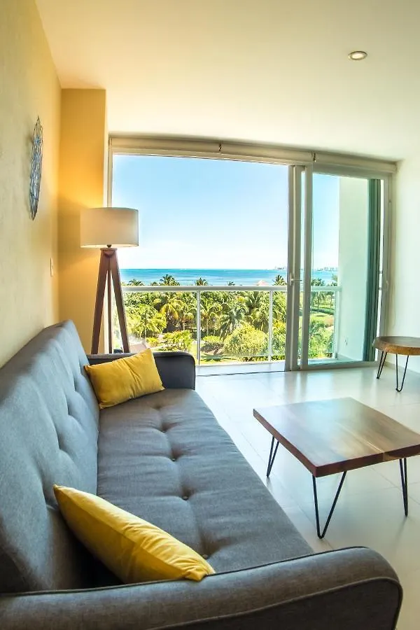 Beachfront Luxury Apartments 칸쿤 0*,
