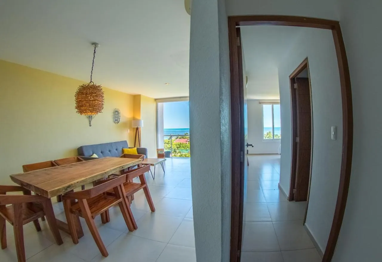 Beachfront Luxury Apartments 칸쿤