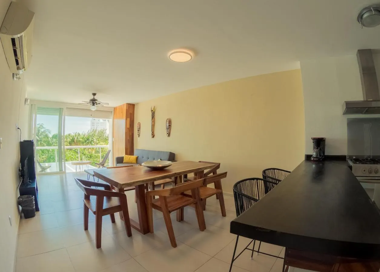 Beachfront Luxury Apartments Cancun