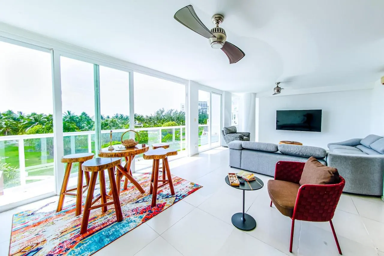 Beachfront Luxury Apartments Cancun