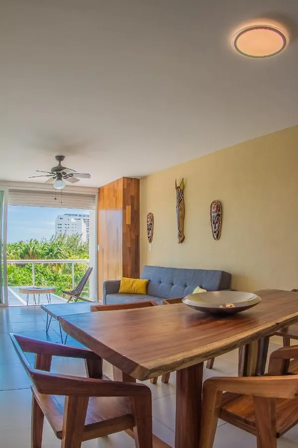 Beachfront Luxury Apartments Cancun
