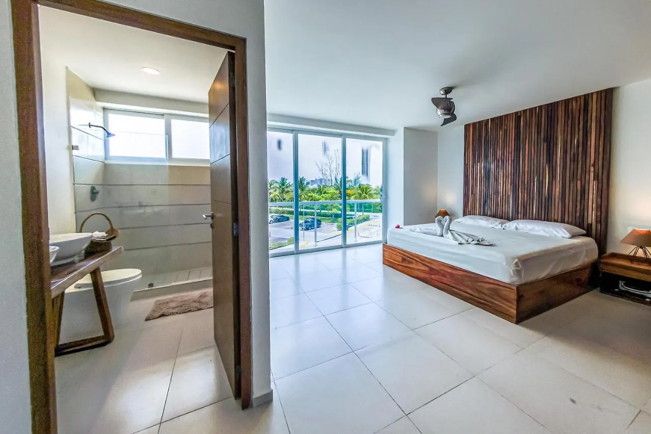 Beachfront Luxury Apartments Cancun